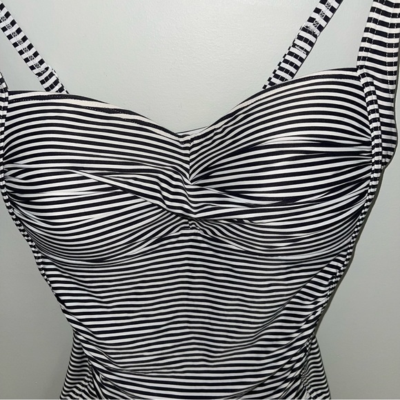 bond-eye Tankini Top Size 8 US White Grey Striped Twist Front  NipTuck Australia - Picture 4 of 11